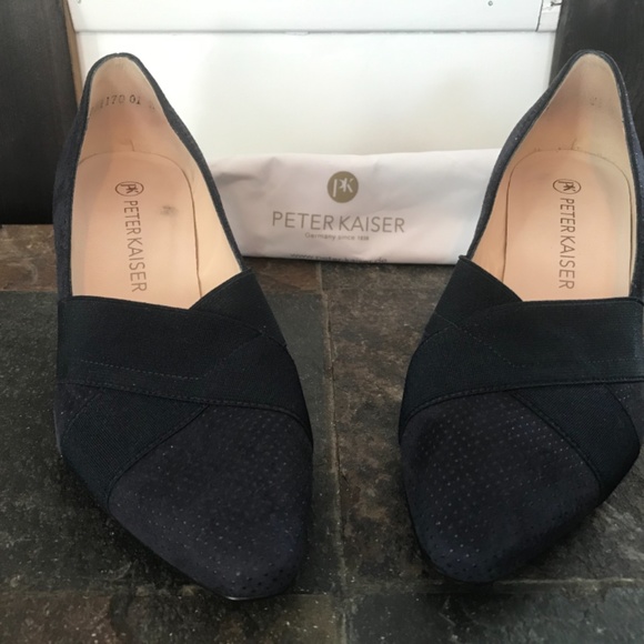 Peter Kaiser Navy Suede Pumps - Picture 2 of 5